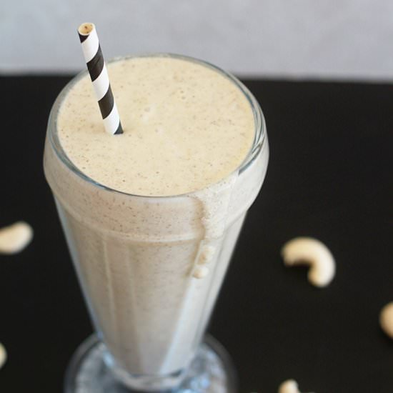 Vegan Vanilla Cashew Shake