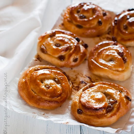 Brioche with Apricot Jam