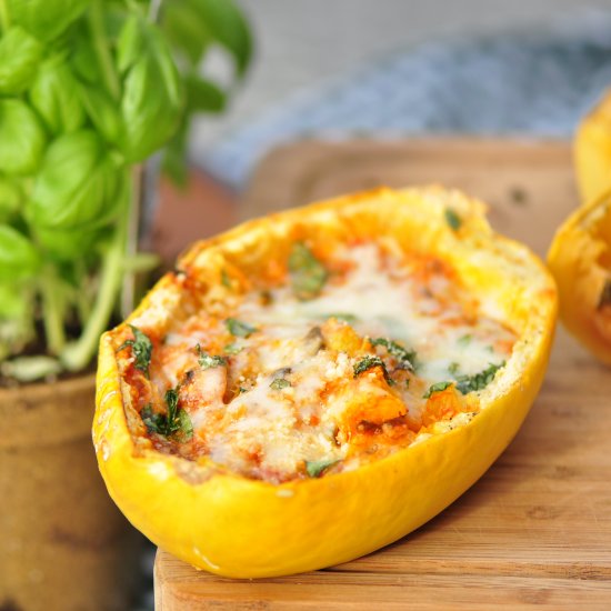 Cheesy Baked Spaghetti Squash