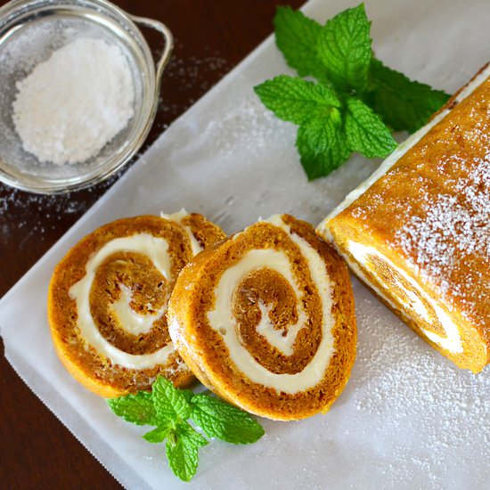 Pumpkin Spice Roll w/ Cream Cheese