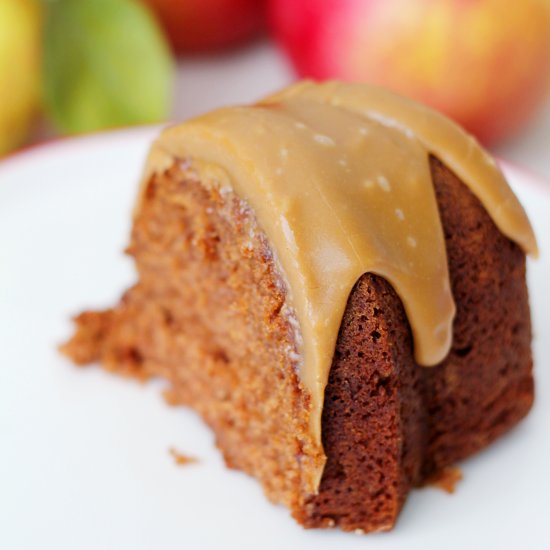 Applesauce Spice Cake