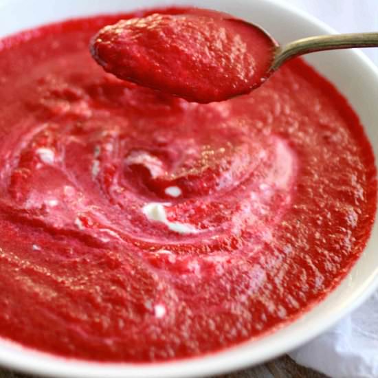 Creamy borscht soup