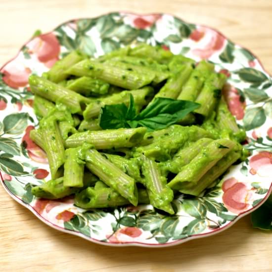 Creamy Avocado Pesto Pasta