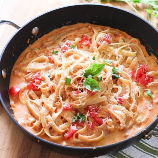 Roasted Red Pepper Fettuccine