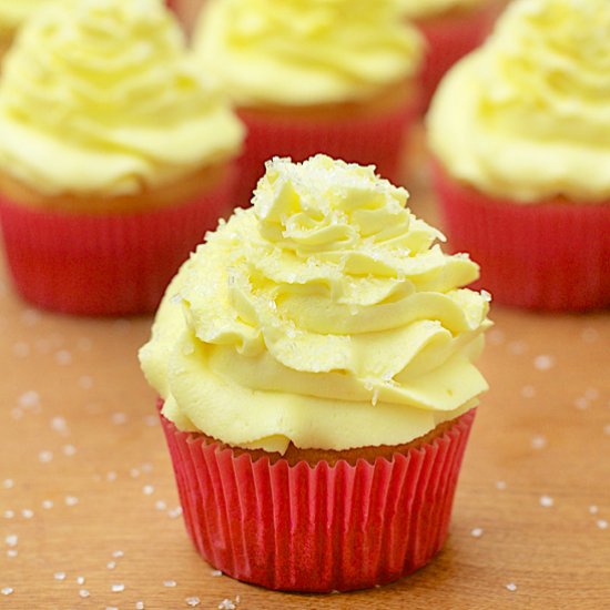 Lemon Cream Cupcakes