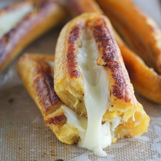 Baked plantain with cheese