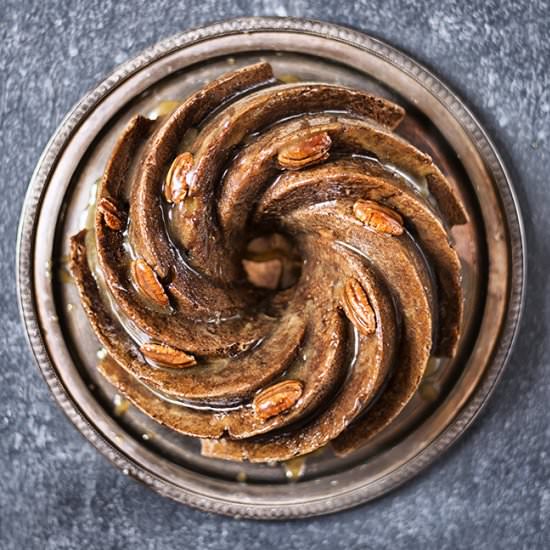 Sticky pear and pecan toffee cake