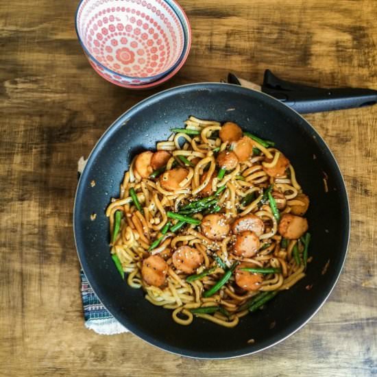 Fried Udon with Chilli Fish Balls