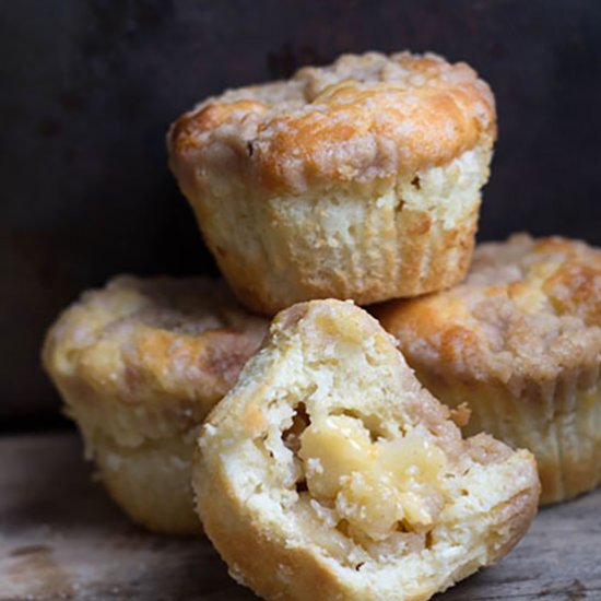 Apple Cheesecake Muffins