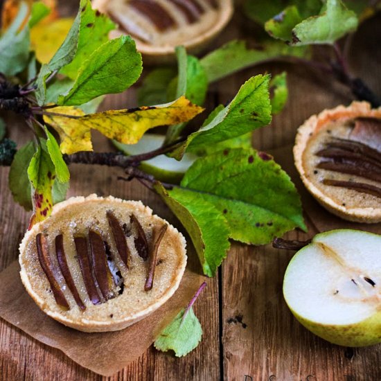 Pear and Almond Tar