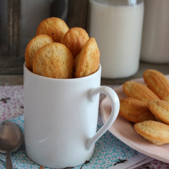 Madeleines al Té de Frutos Rojos