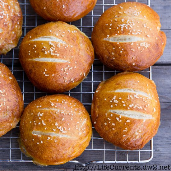 Soft Pretzel Buns