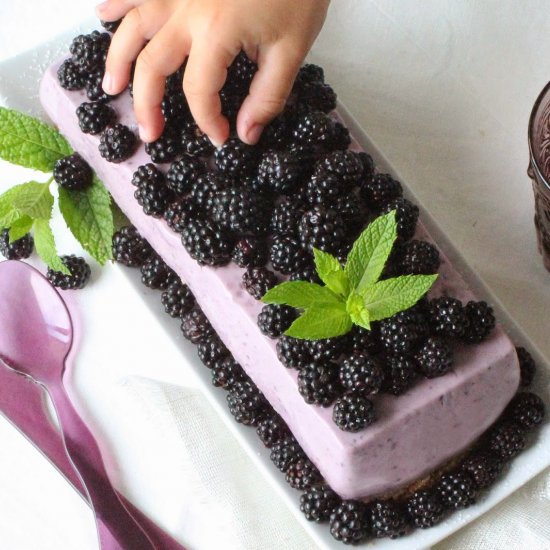 Blackberry cheesecake