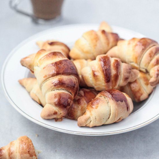 Vanilla Sour Cream Crescents