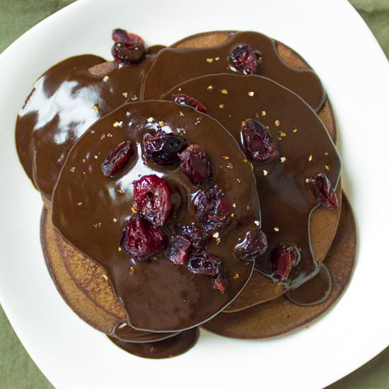 The Fluffiest Gingerbread Pancakes