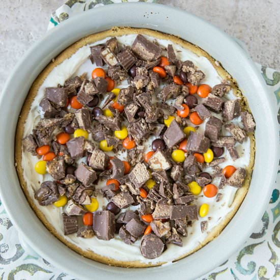 Halloween cookie candy pizza