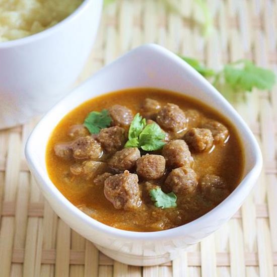 Soya chunks curry