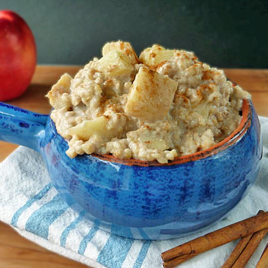 Slow Cooked Apple Pie Oatmeal