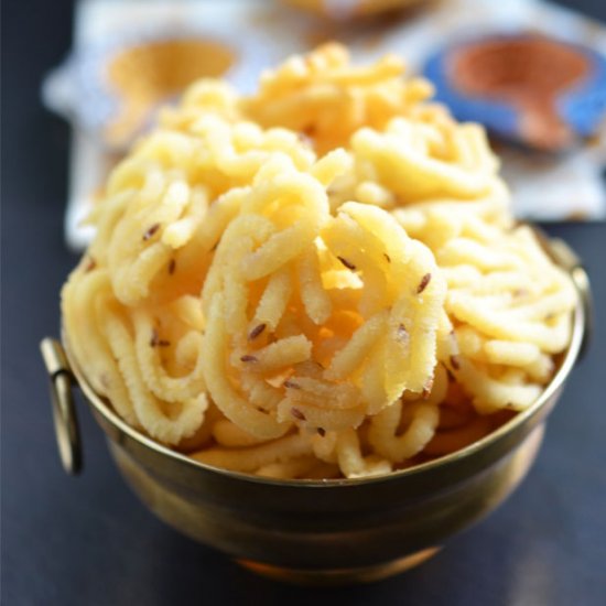 Potato Murukku | Aloo Murukku