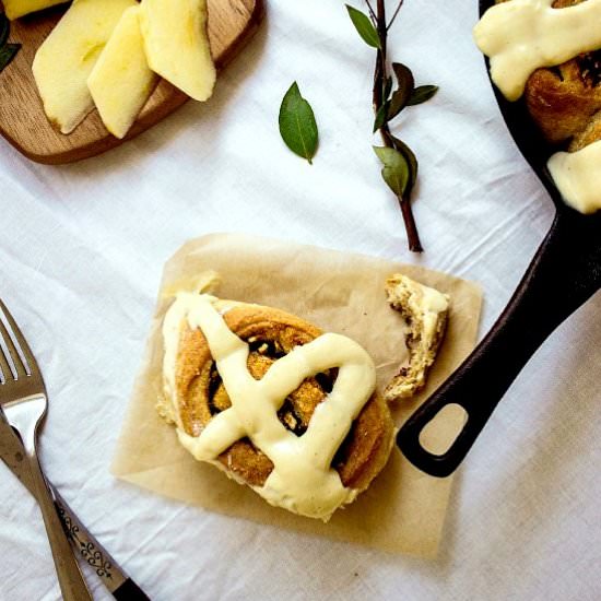 Apple Cinnamon Rolls & Pastry Cream