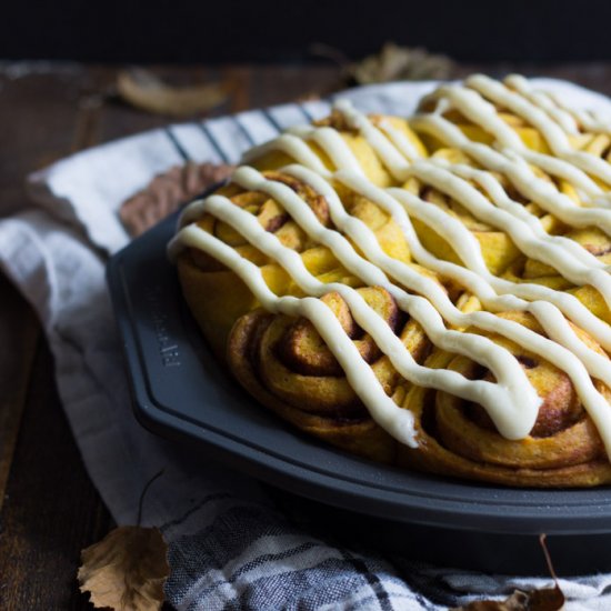 Vegan Pumpkin Cinnamon Rolls