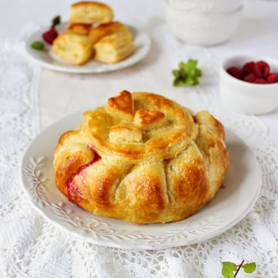 Baked Camembert in Puff Pastry