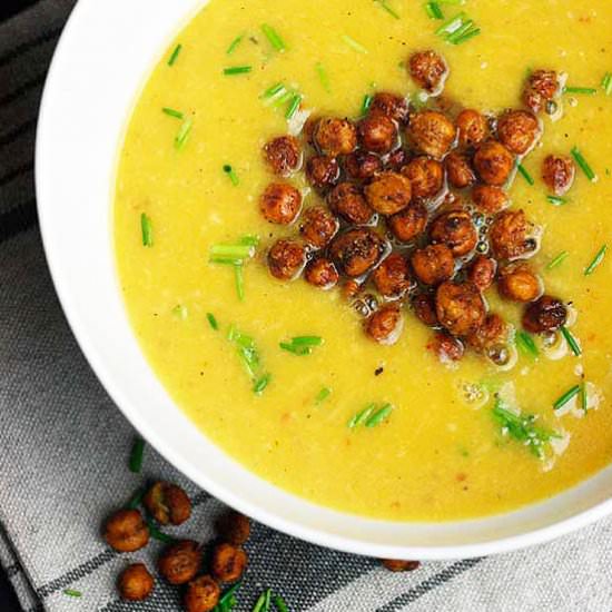 Pumpkin Soup with Chickpeas