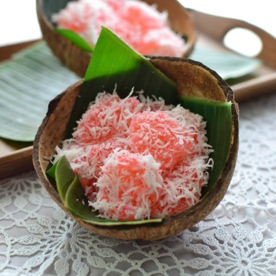 Sago Ruby With Grated Coconut