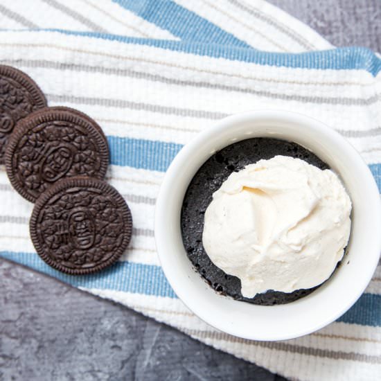 5-Ingredient Oreo Microwave Cake