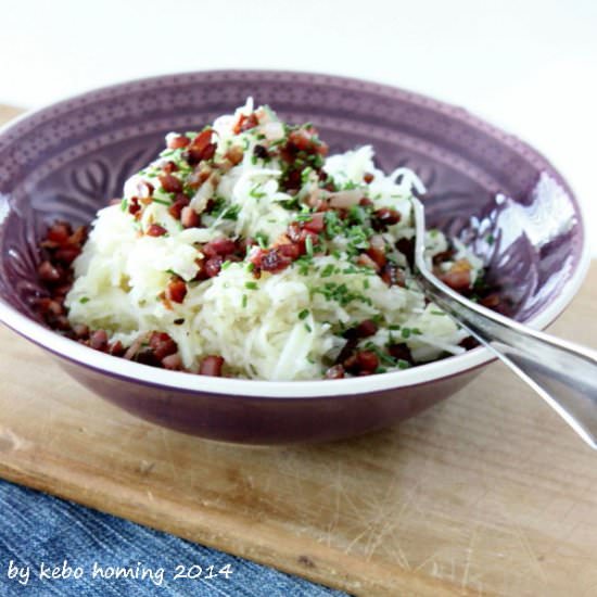 Kohlrabi Cabbage Salad