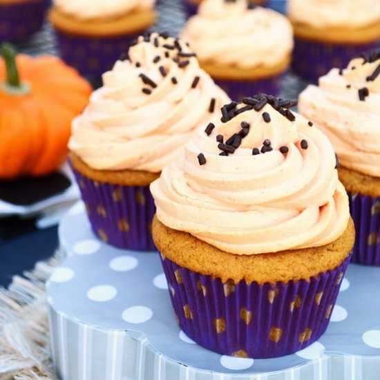 Pumpkin Cupcakes with Maple Cream