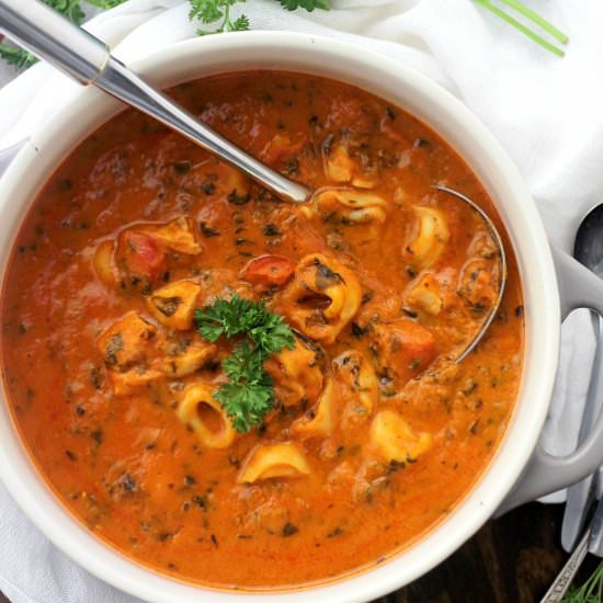 Spinach Tortellini Tomato Soup