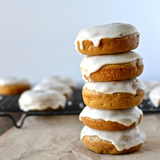 Baked Apple Cinnamon Doughnuts