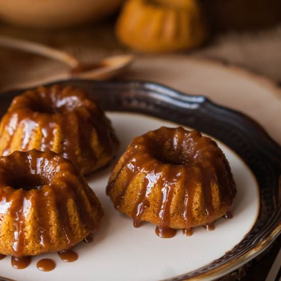 Pumpkin Spice Bundt Cakes