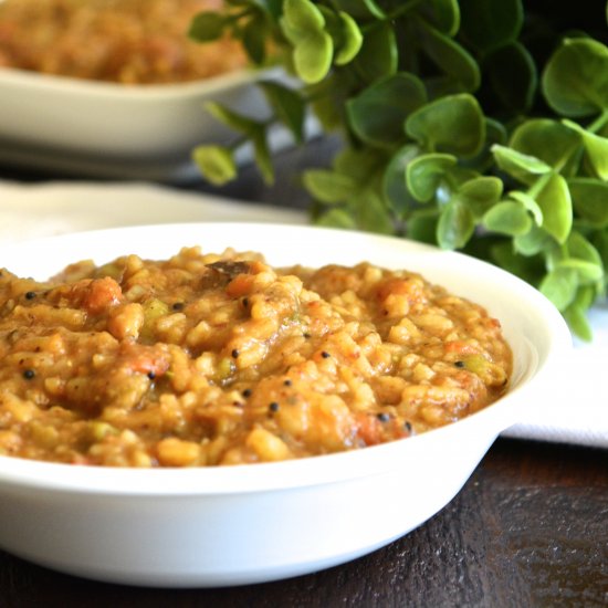 Bisi bela bath- a tangy lentil rice