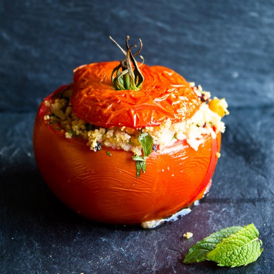 Roasted stuffed tomatoes