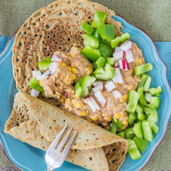 Rice crepes with hummus