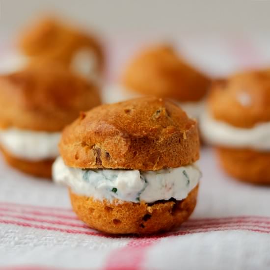 Stuffed tomato buns