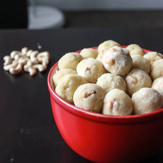 Rava Ladoo / Semolina sweet