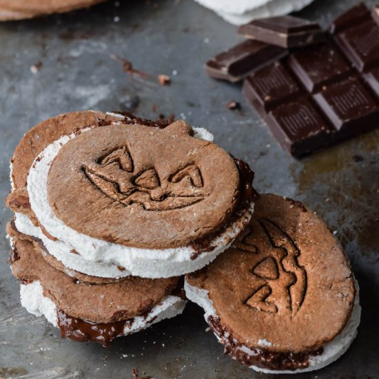 Chocolate Jack-O-Lantern S’mores