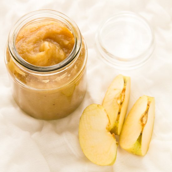 Homemade Unsweetened Applesauce