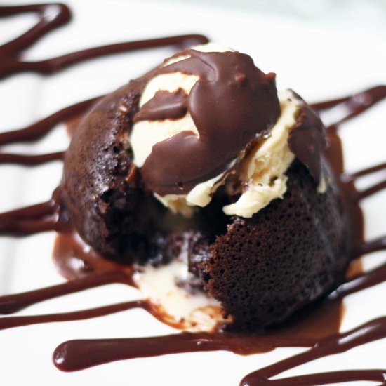 Copycat Chili’s Molten Lava Cakes