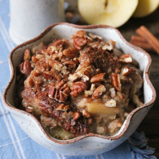 Slow Cooker Apple Pie Oatmeal