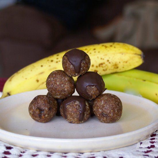 Raw Banana Bread Bites