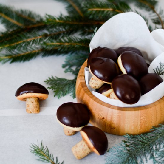 Walnut mushroom cookies