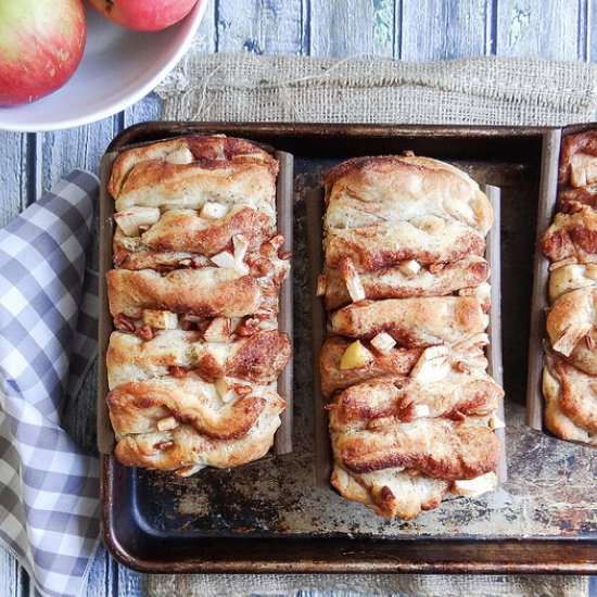 Apple Pecan Pull Apart Bread