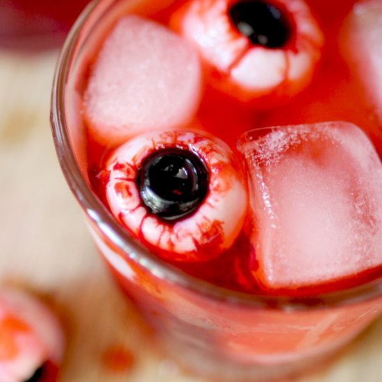 Creepy Halloween Cocktail Eyeballs