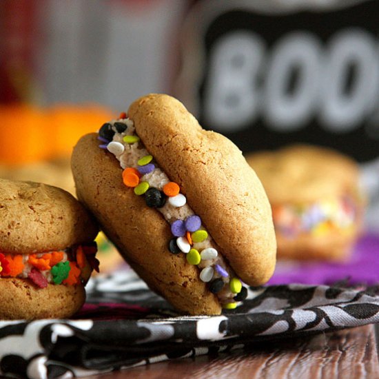 Cinnamon Pumpkin Whoopie Pies