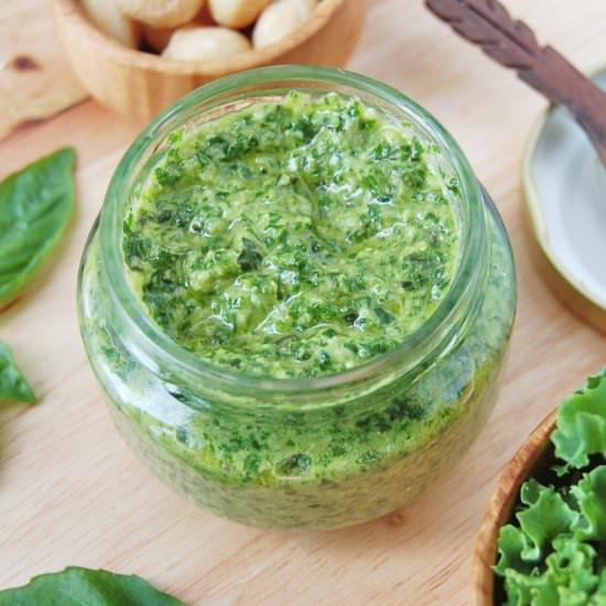 Kale Macadamia Pesto