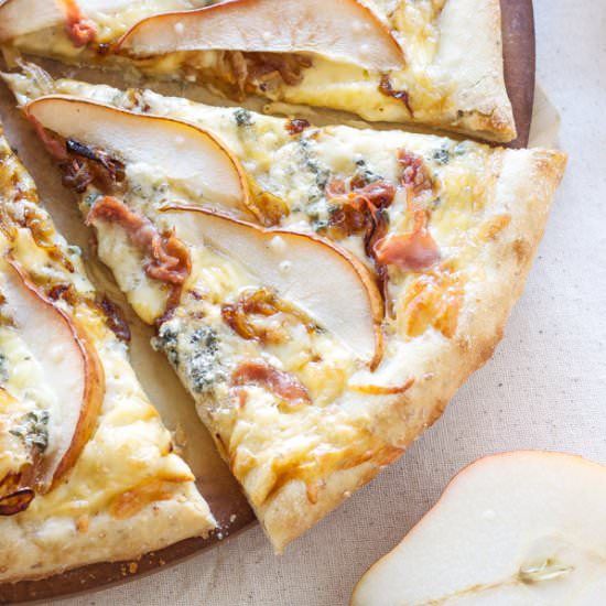 Pear, Prosciutto, Gorgonzola Pizza